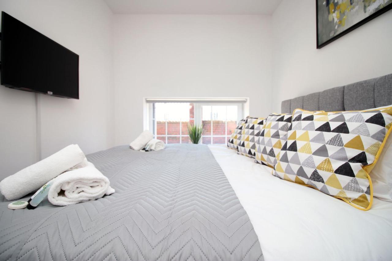 St Thomas Loft Views By Ssw - 2Br, Parking, Sleeps 4, Easy Access To City Centre, Marina, Beach And M4 Swansea Esterno foto
