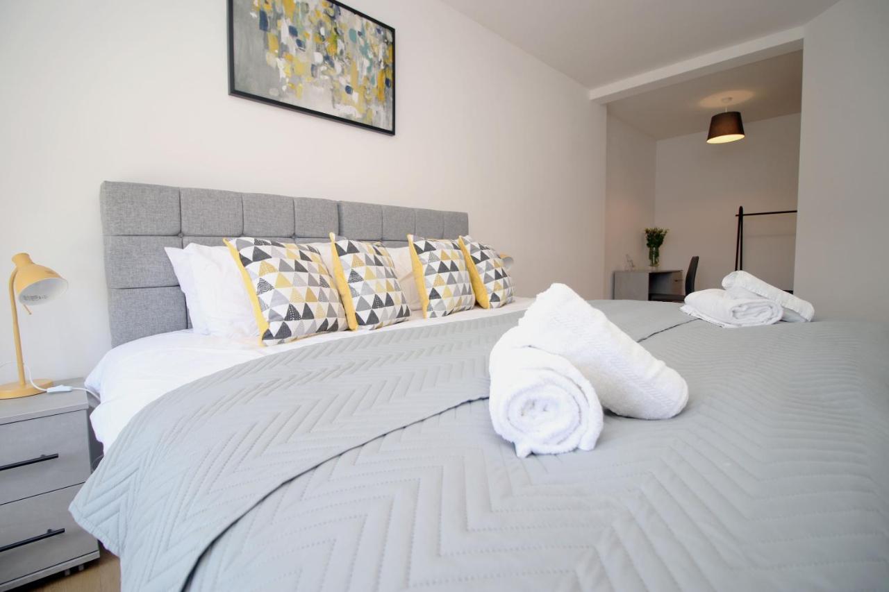 St Thomas Loft Views By Ssw - 2Br, Parking, Sleeps 4, Easy Access To City Centre, Marina, Beach And M4 Swansea Esterno foto