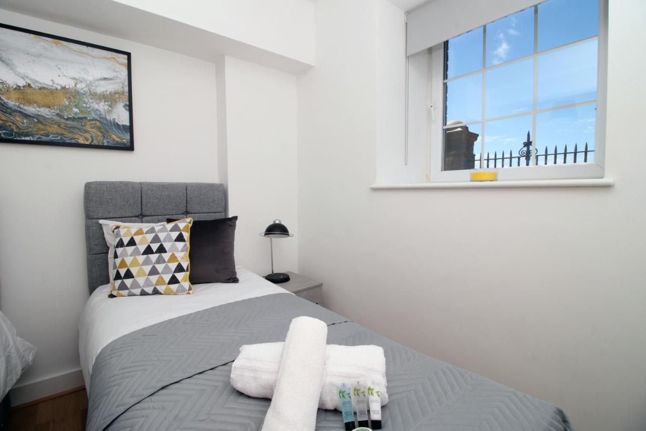 St Thomas Loft Views By Ssw - 2Br, Parking, Sleeps 4, Easy Access To City Centre, Marina, Beach And M4 Swansea Esterno foto