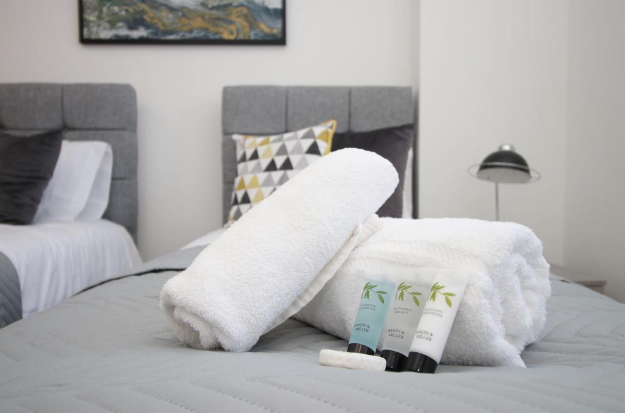St Thomas Loft Views By Ssw - 2Br, Parking, Sleeps 4, Easy Access To City Centre, Marina, Beach And M4 Swansea Esterno foto