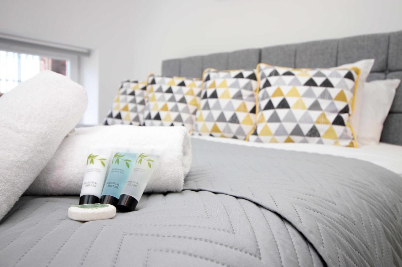 St Thomas Loft Views By Ssw - 2Br, Parking, Sleeps 4, Easy Access To City Centre, Marina, Beach And M4 Swansea Esterno foto