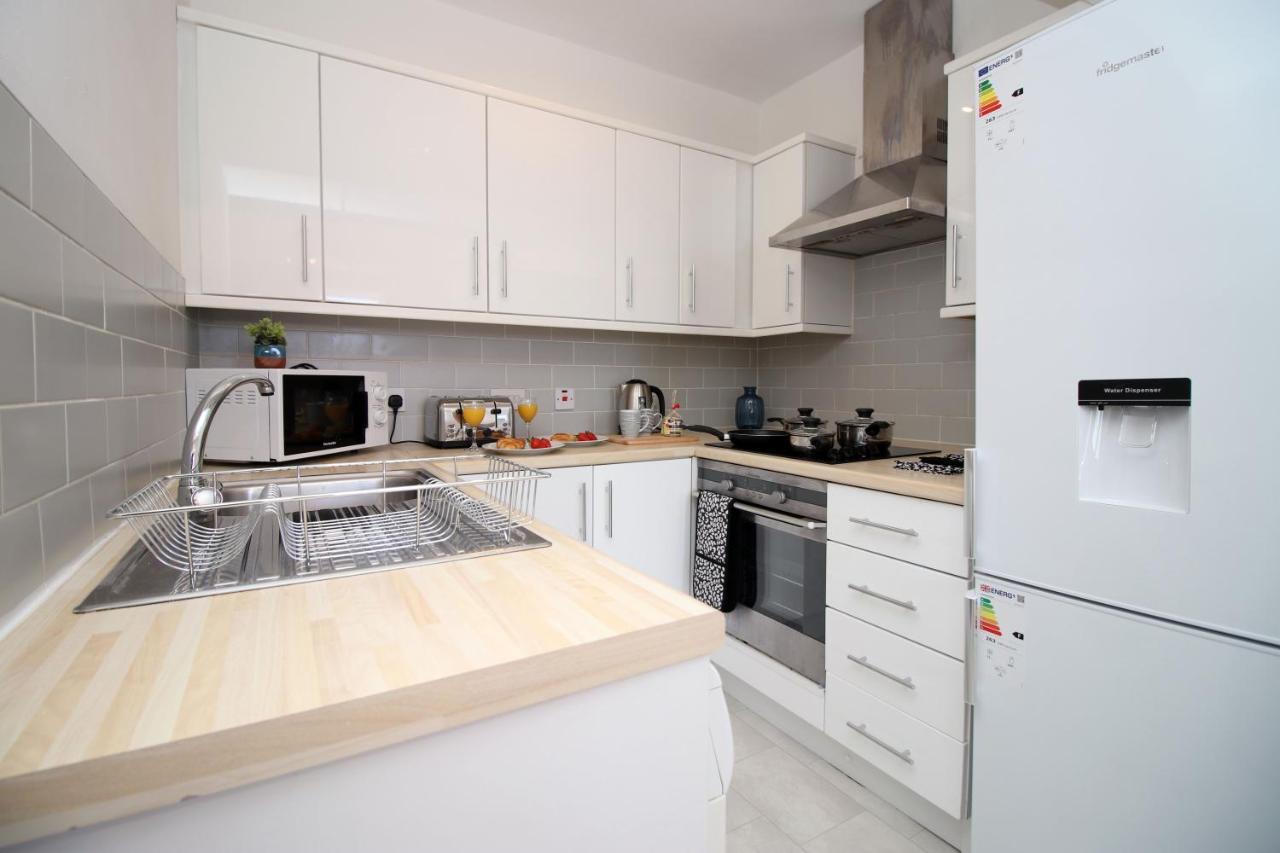 St Thomas Loft Views By Ssw - 2Br, Parking, Sleeps 4, Easy Access To City Centre, Marina, Beach And M4 Swansea Esterno foto
