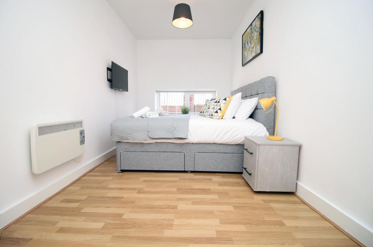 St Thomas Loft Views By Ssw - 2Br, Parking, Sleeps 4, Easy Access To City Centre, Marina, Beach And M4 Swansea Esterno foto